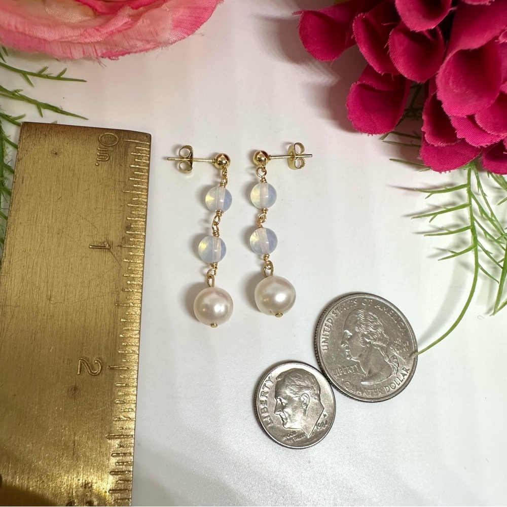 NEW⚜️Opalite & Freshwater Pearl Beaded Earrings - Picture 6 of 6